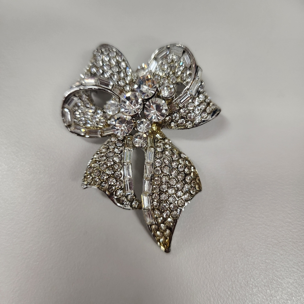 Crystal Rhinestone Bow Brooch Pin Large Silver Tone Pave Wedding Statement
